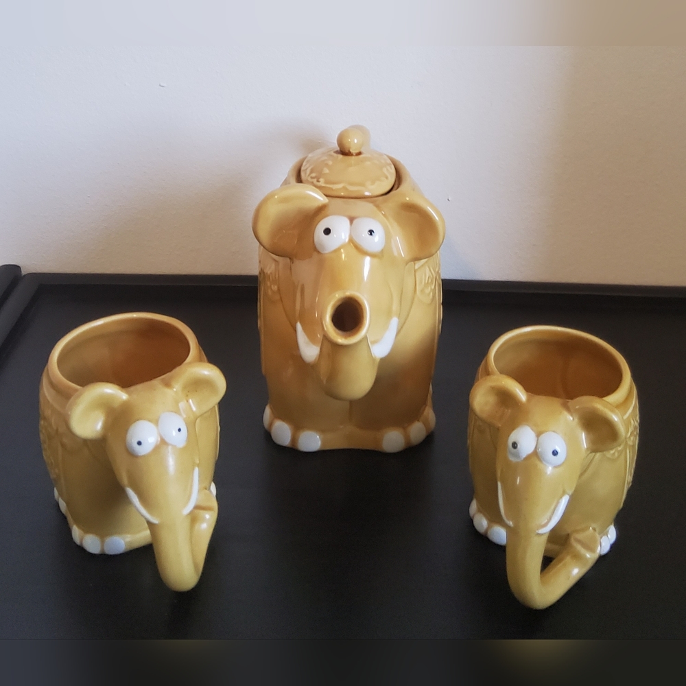 Vintage Elephant Shaped Ceramics Tea Pot and Two Cups by Global Amici